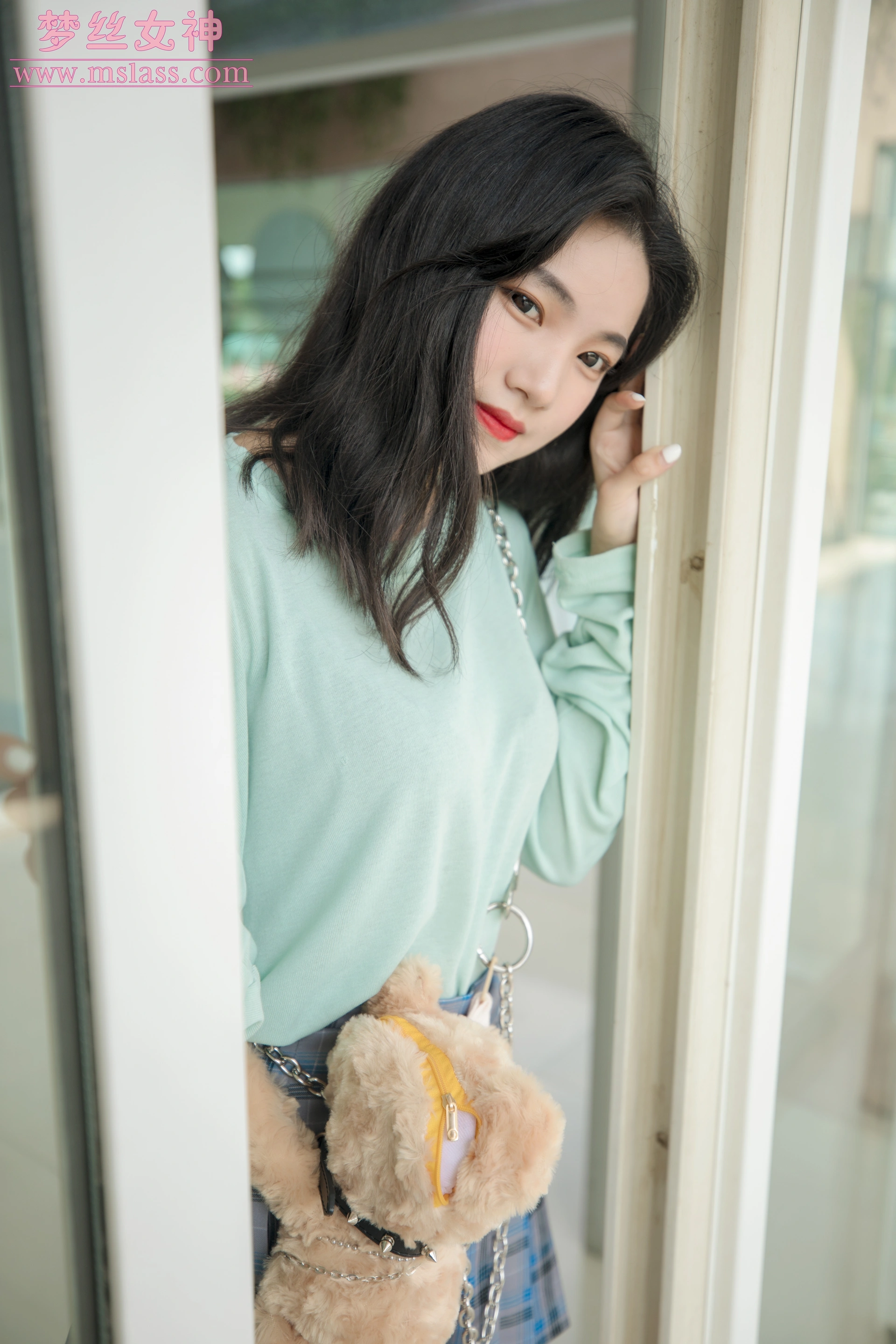 MSLASS梦丝女神 - 2019.06.12 NO.030 酥酥 恬静的小白鞋丝袜 2